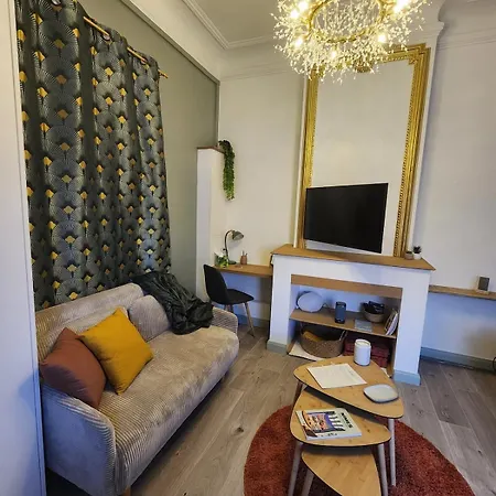 Le Petit Montmartre Chic Centre Апартаменты