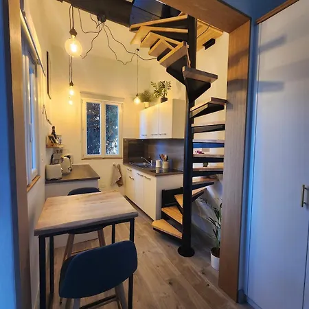 Le Petit Montmartre Chic Centre Апартаменты